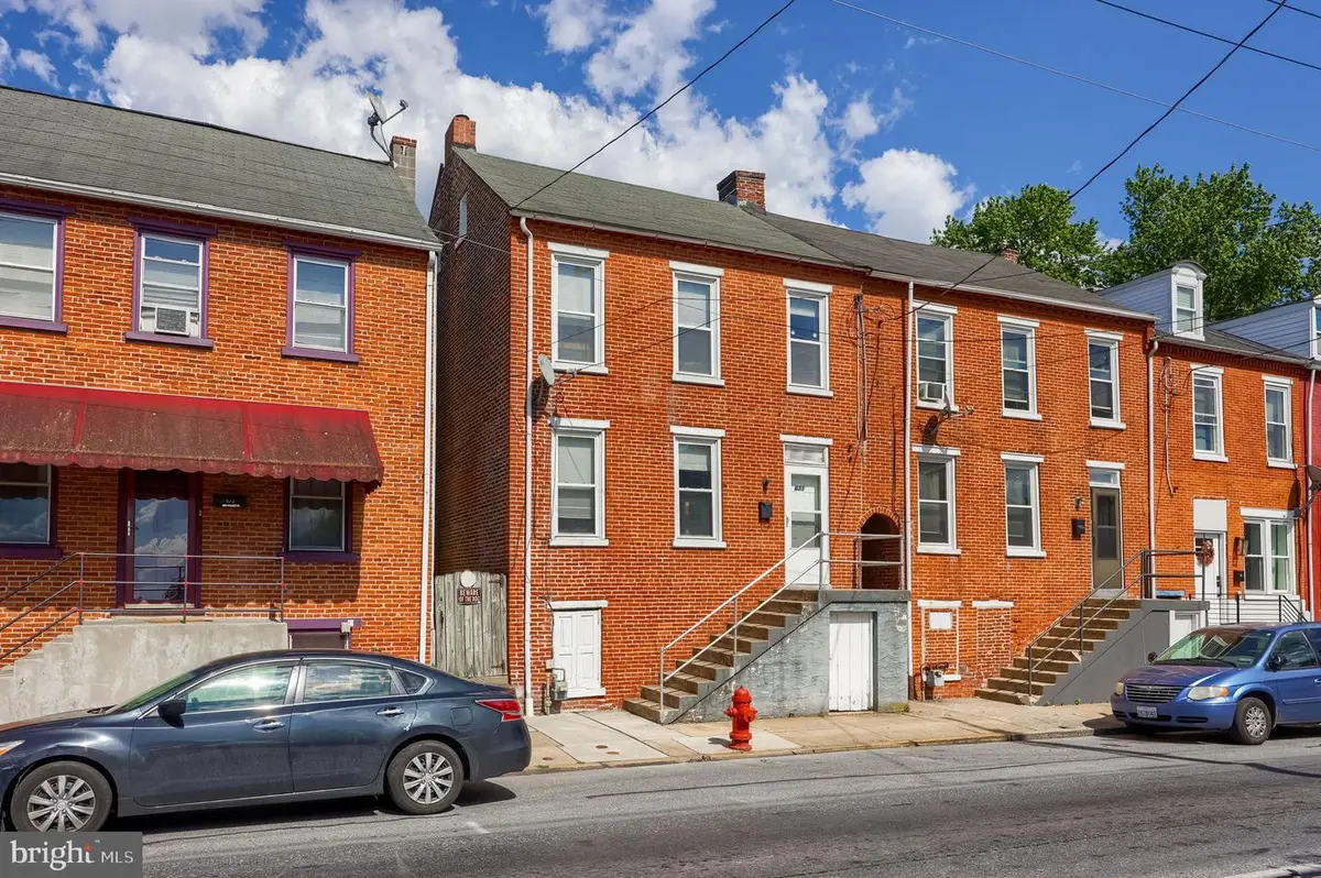 631 S Queen St, Lancaster, PA 17603 - #1
