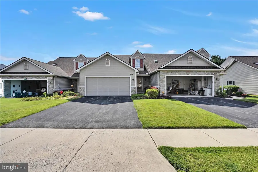 323 Hill St, Mount Joy, PA 17552 - #3