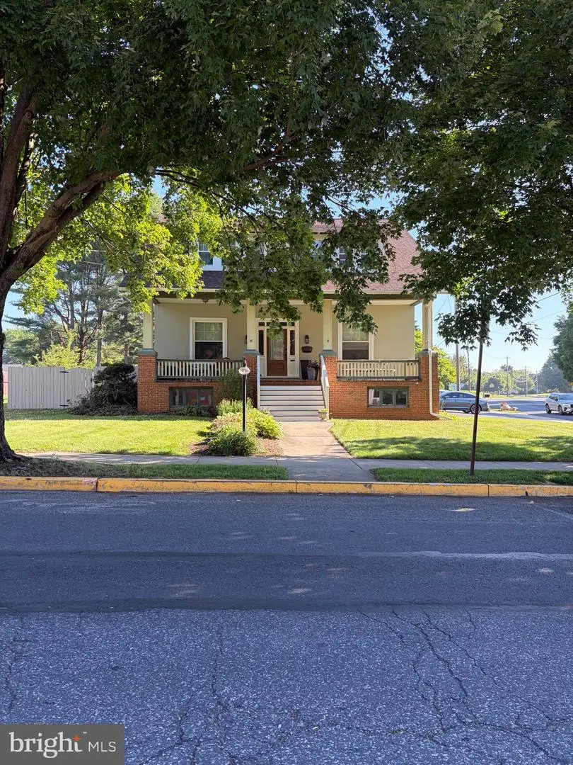 531 Front St, Lititz, PA 17543 - #2
