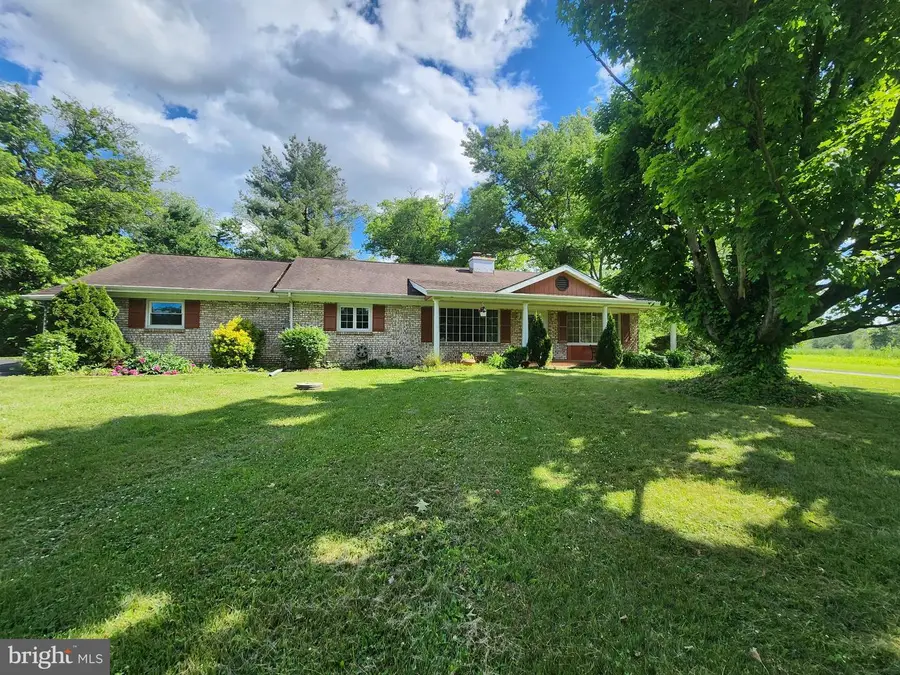 723 W Sunhill Rd, Manheim, PA 17545 - #2