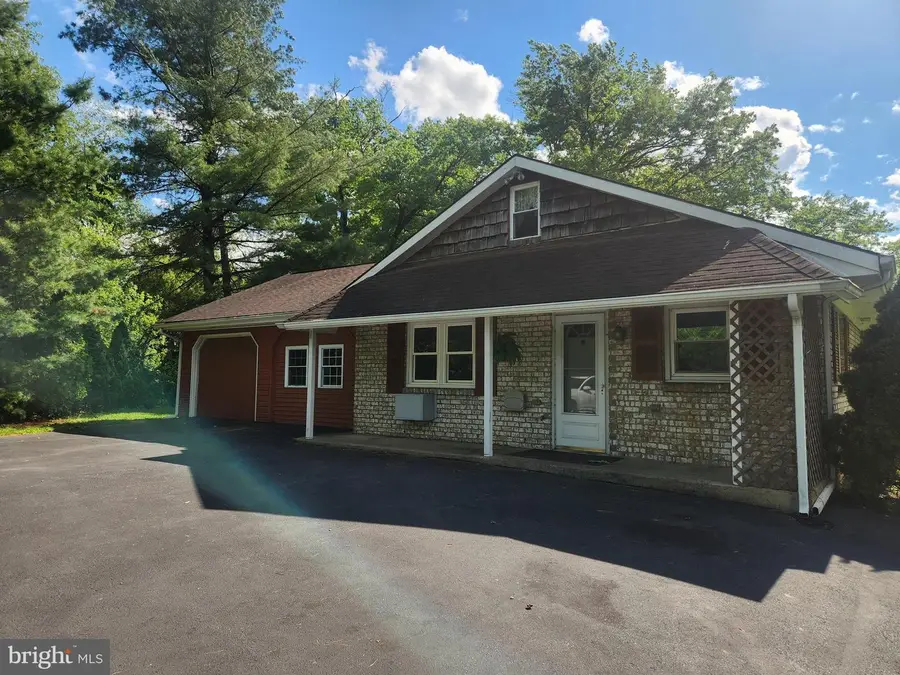 723 W Sunhill Rd, Manheim, PA 17545 - #3