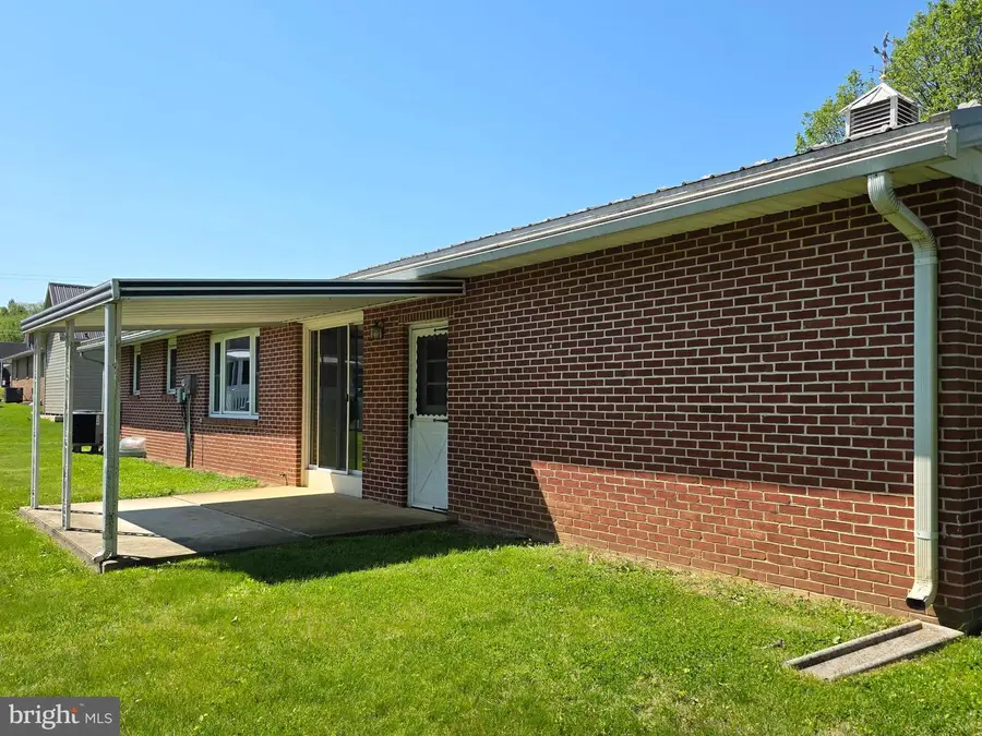 17 Oaklawn Blvd, Ephrata, PA 17522 - #3