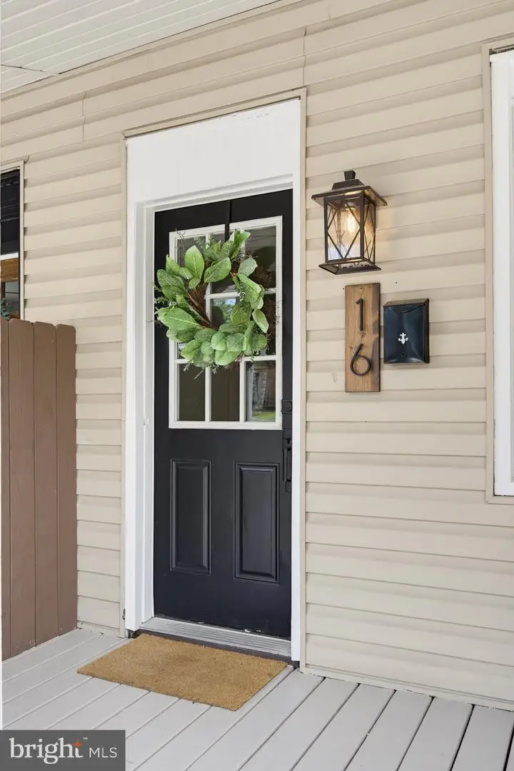 16 N Locust St, Lititz, PA 17543 - #3