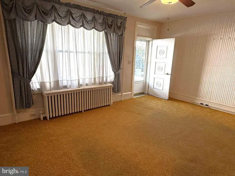 205 Park Ave, Ephrata, PA 17522 - #3