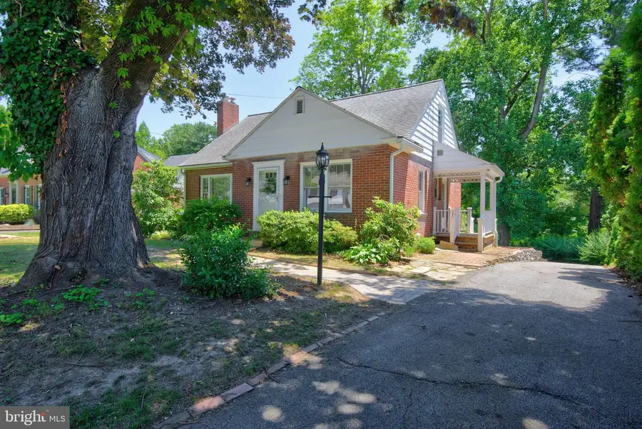 124 Landis Ave, Millersville, PA 17551 - #3