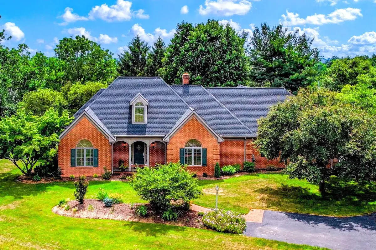 986 Hammon Ave, Ephrata, PA 17522 - #1