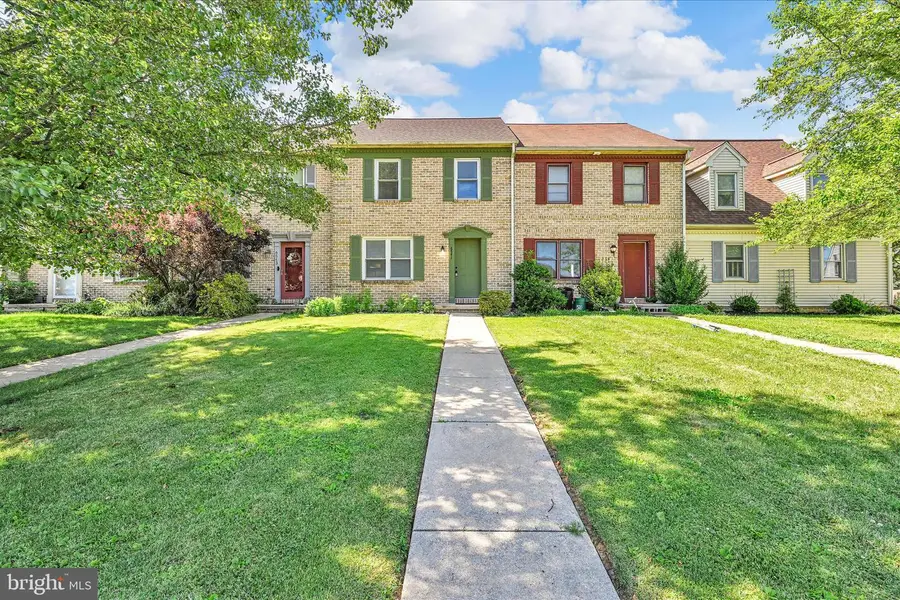 6541 Hollow Dr, East Petersburg, PA 17520 - #2