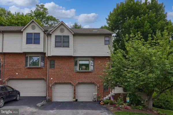 102 River Bend Park, LANCASTER, PA 17602