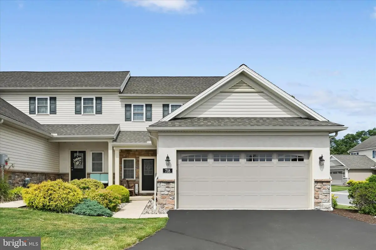 718 Stone Creek Rd, Lancaster, PA 17603 - #1