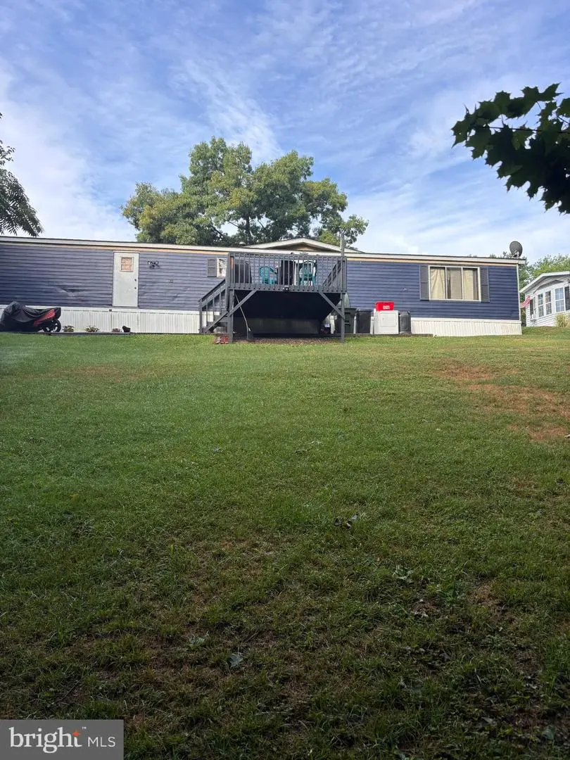 8 E Pearl Dr, Lititz, PA 17543 - #2