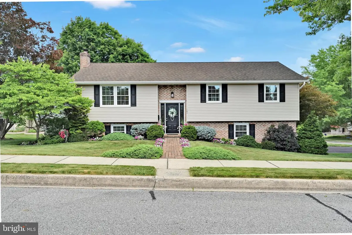 104 Julia Rd, Ephrata, PA 17522 - #1