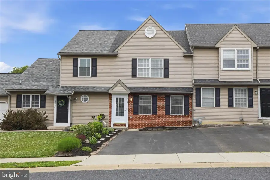 215 Quaking Aspen Ln, Marietta, PA 17547 - #2