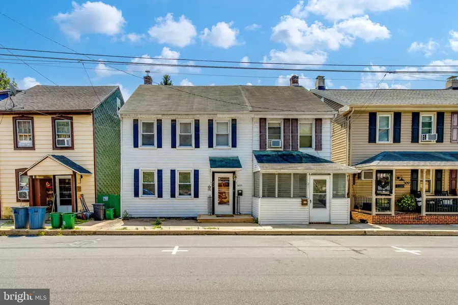 513 E Market St, Marietta, PA 17547 - #2