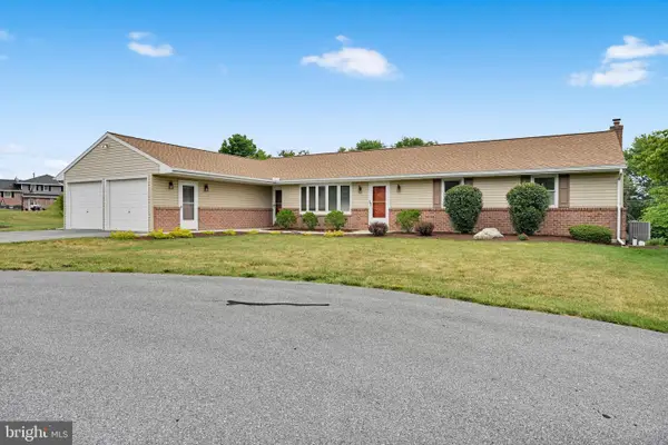 765 Brandt St, MANHEIM, PA 17545