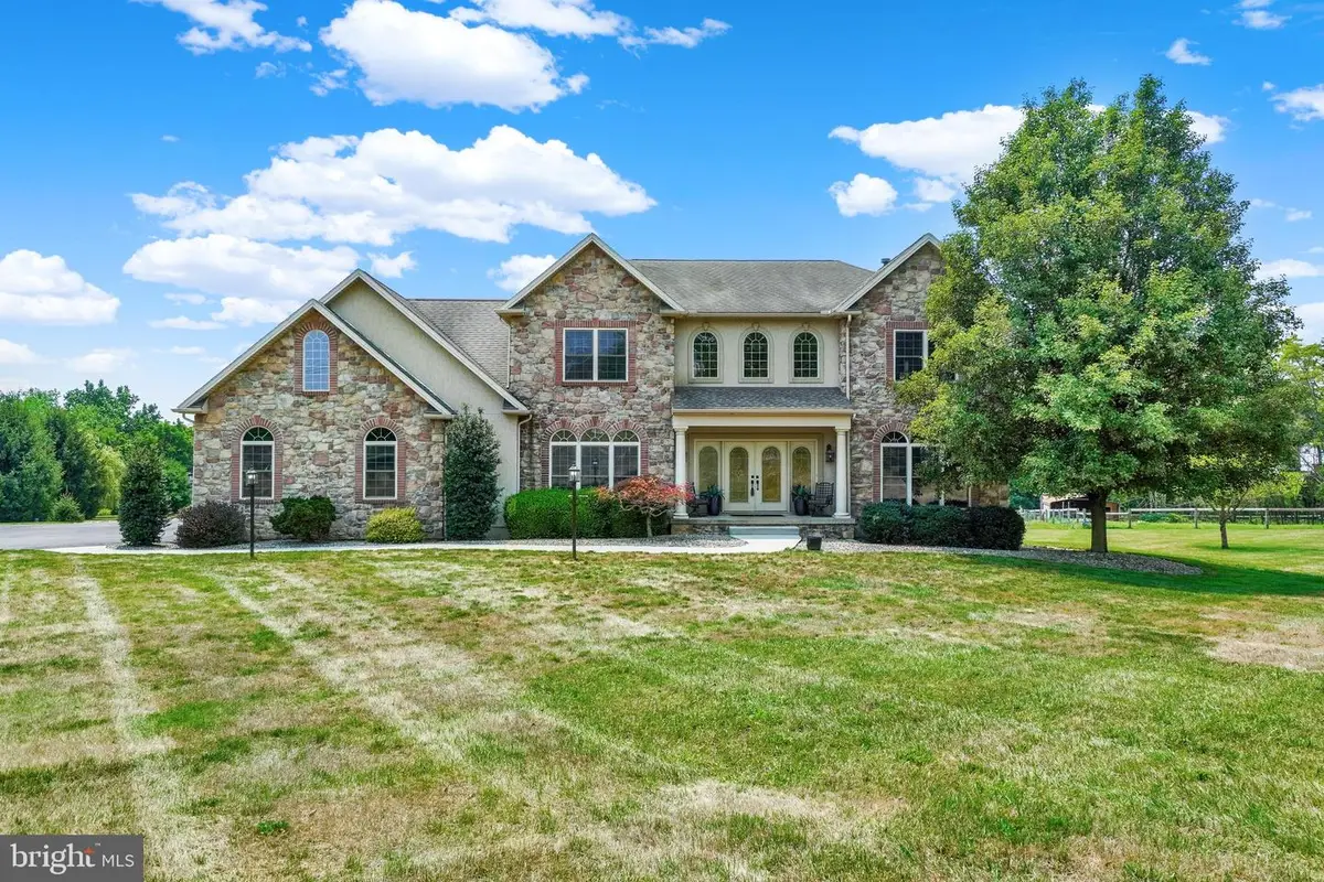 104 Monument Dr, Elizabethtown, PA 17022 - #1