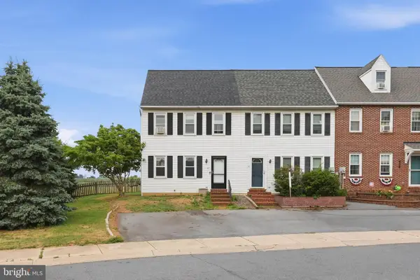 49 Hilldale Dr, EPHRATA, PA 17522