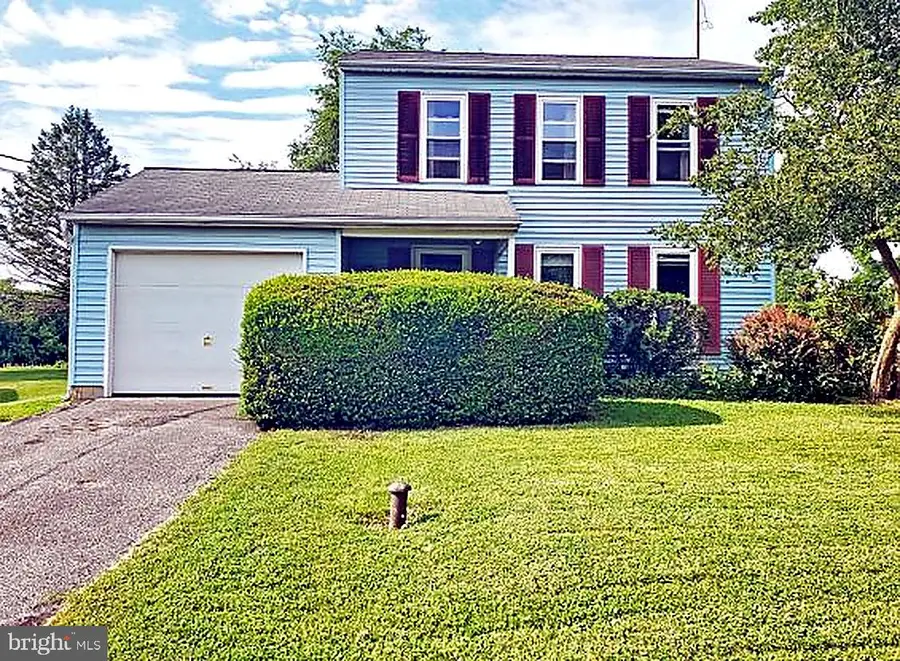 914 W Fairway Dr, Lancaster, PA 17603 - #2