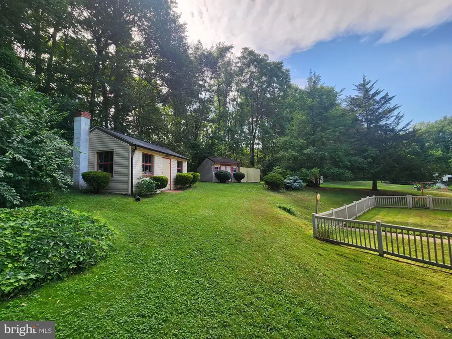1217 Pieffer Hill Rd, Stevens, PA 17578 - #2