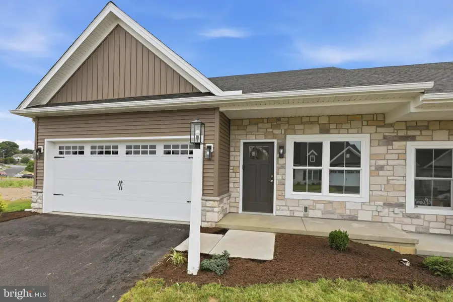 234 Pilgrim Dr, Lancaster, PA 17603 - #2