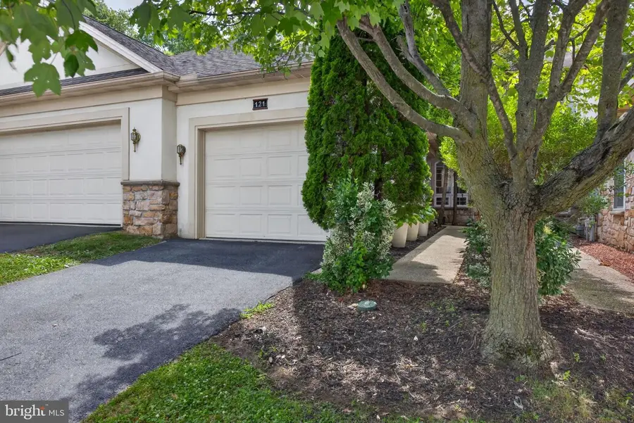 121 Creekgate Ct, Millersville, PA 17551 - #2