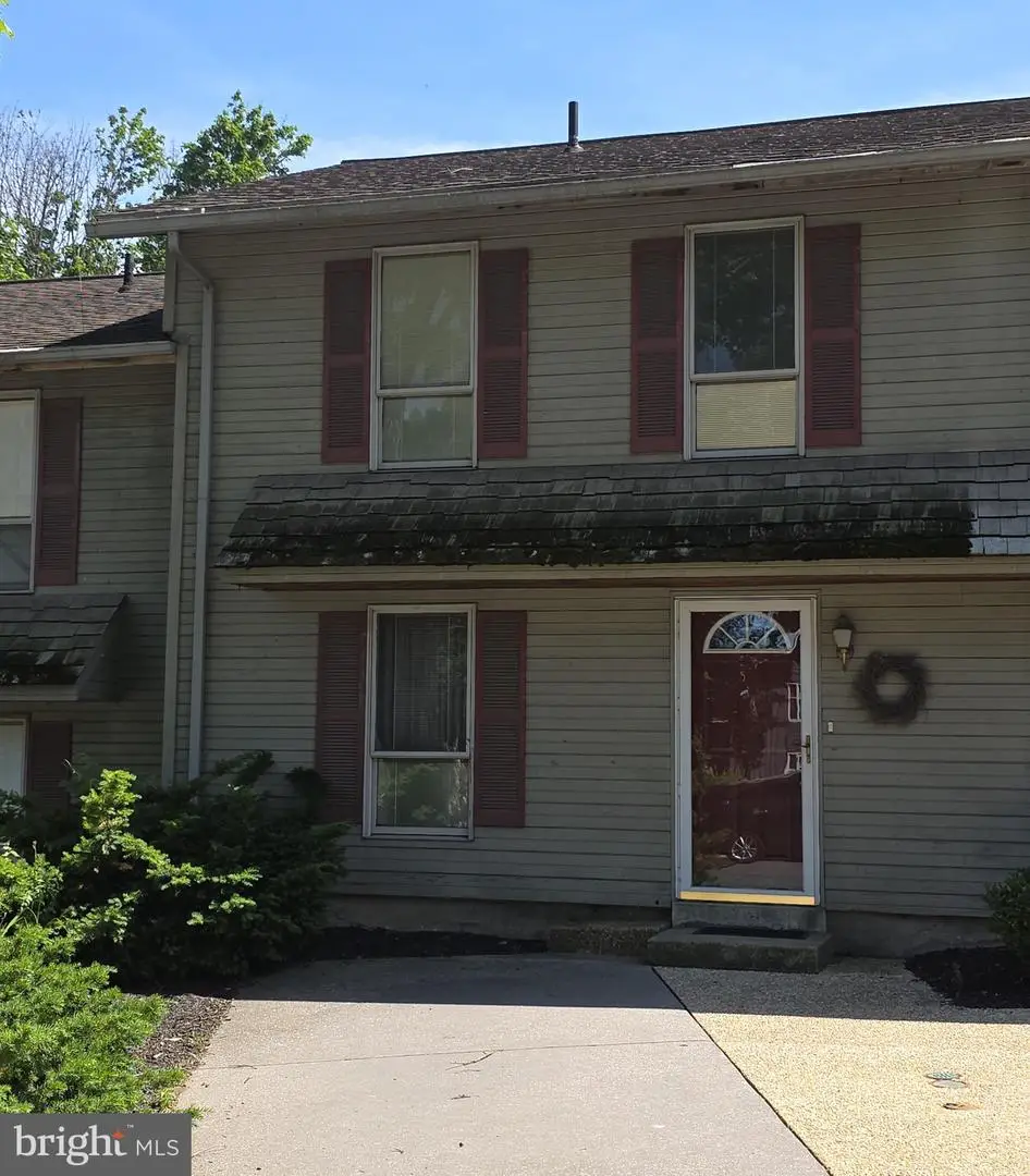 543 Cloverbrook Dr, Ephrata, PA 17522 - #1