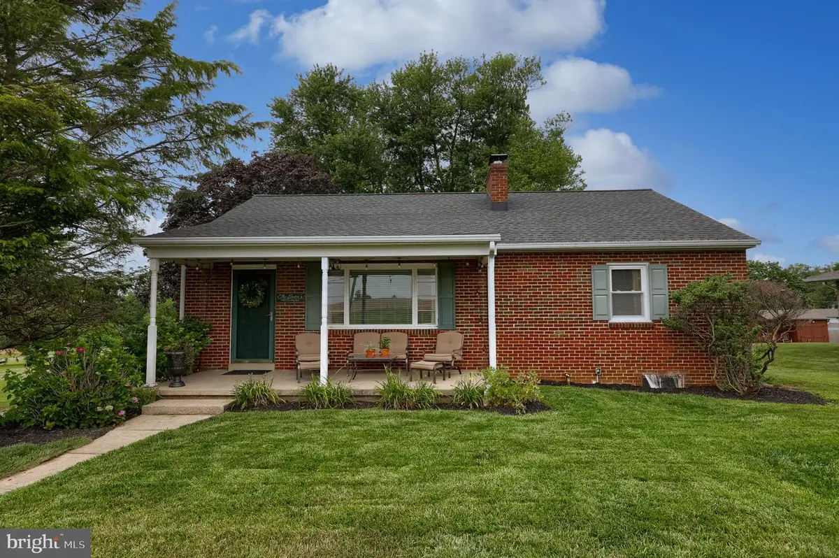 1605 Lime Valley Rd, Strasburg, PA 17579 - #1