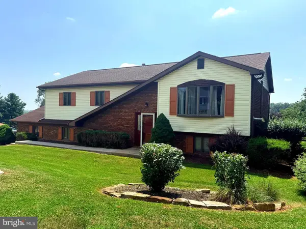 7 Oliver Dr, QUARRYVILLE, PA 17566