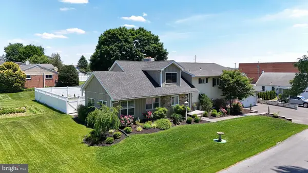 111 Water St, NEW HOLLAND, PA 17557