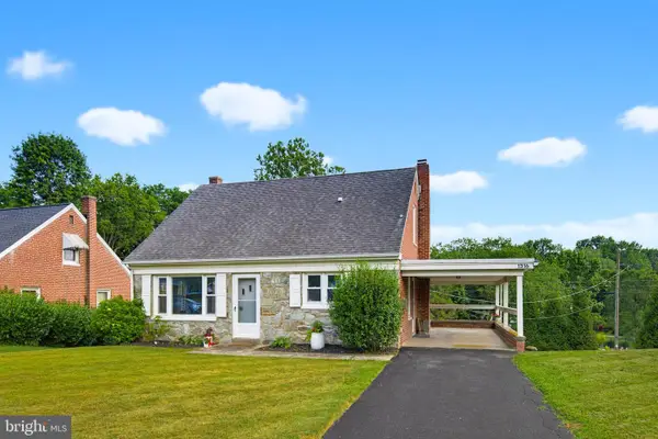 1316 Meadowcreek Ln, LANCASTER, PA 17603