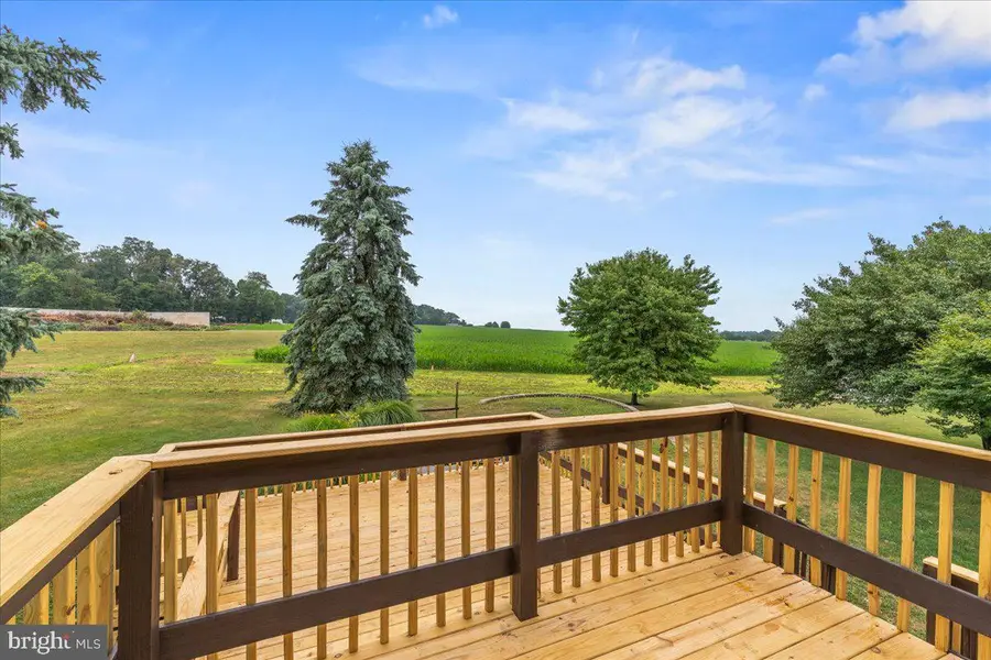915 N Colebrook Rd, Manheim, PA 17545 - #3