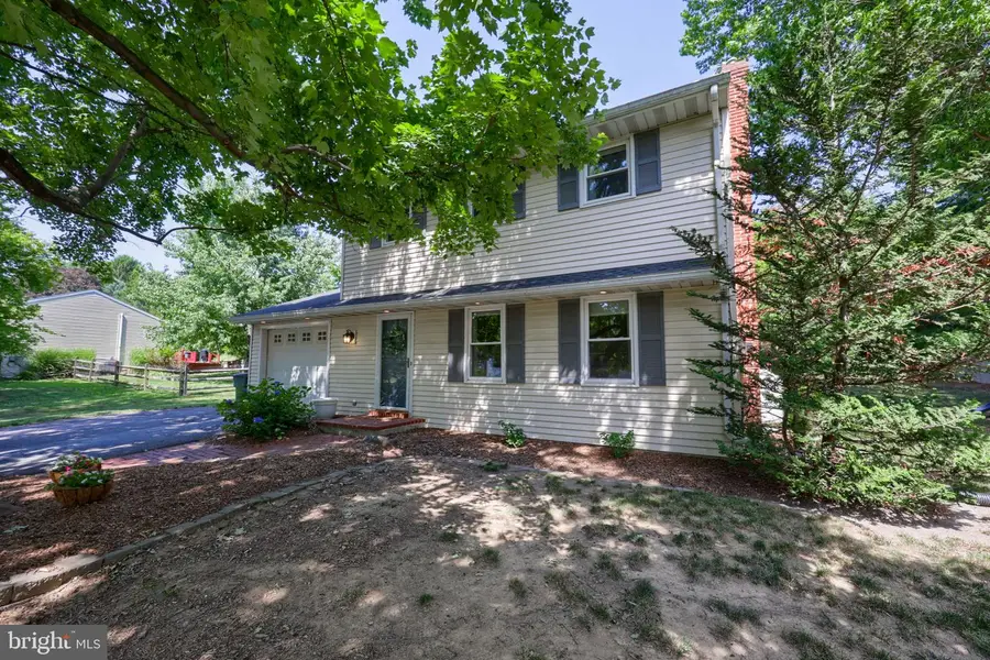 1226 W Lexington Rd, Manheim, PA 17545 - #3