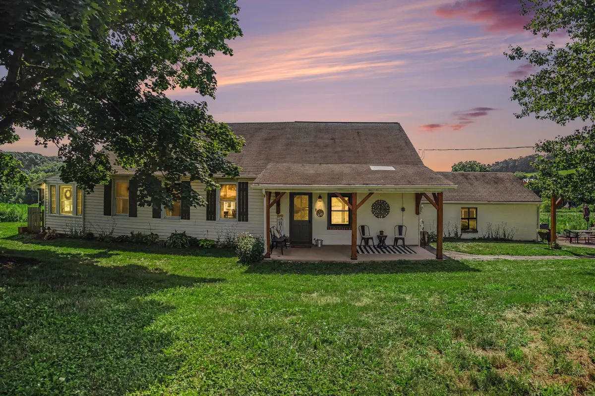 502 Creek Rd, Christiana, PA 17509 - #1