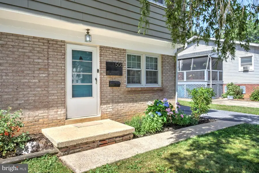 508 Spring Ave, Lititz, PA 17543 - #3