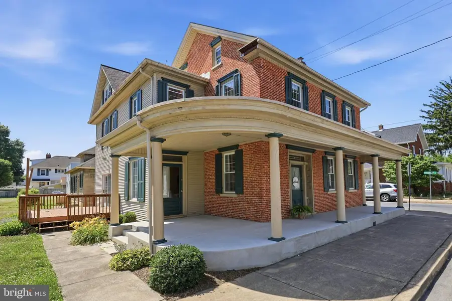 222 Mount Joy St, Mount Joy, PA 17552 - #2