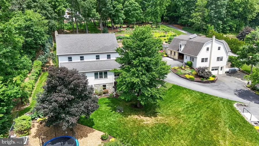 257 Hill Rd, New Holland, PA 17557 - #3