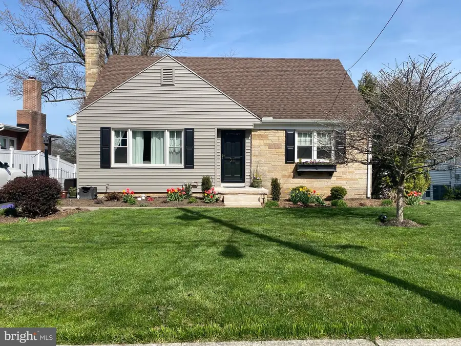311 Lemon St, Elizabethtown, PA 17022 - #3