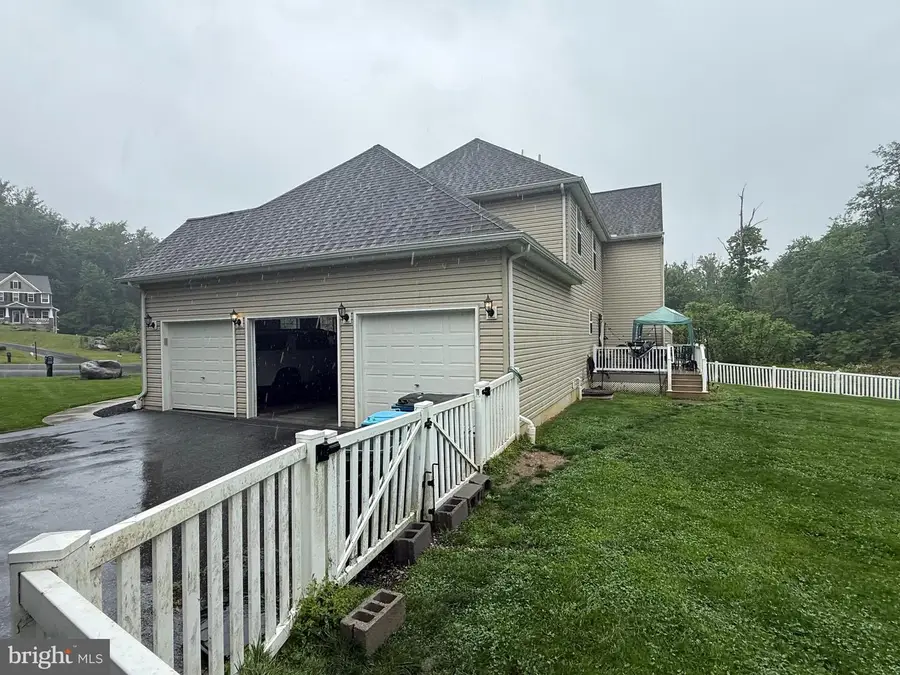 234 Crimson Ln, Elizabethtown, PA 17022 - #2