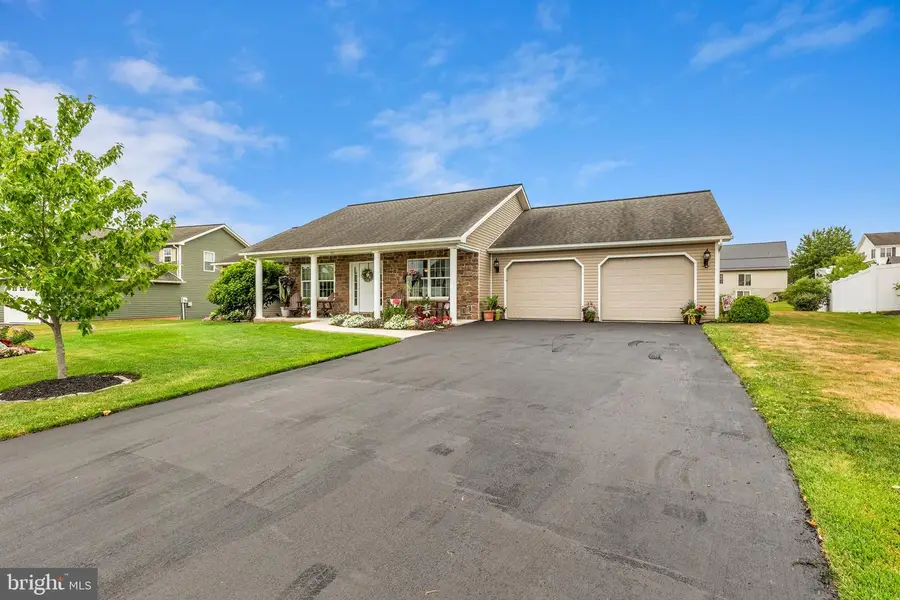 185 Masters Dr, Denver, PA 17517 - #3