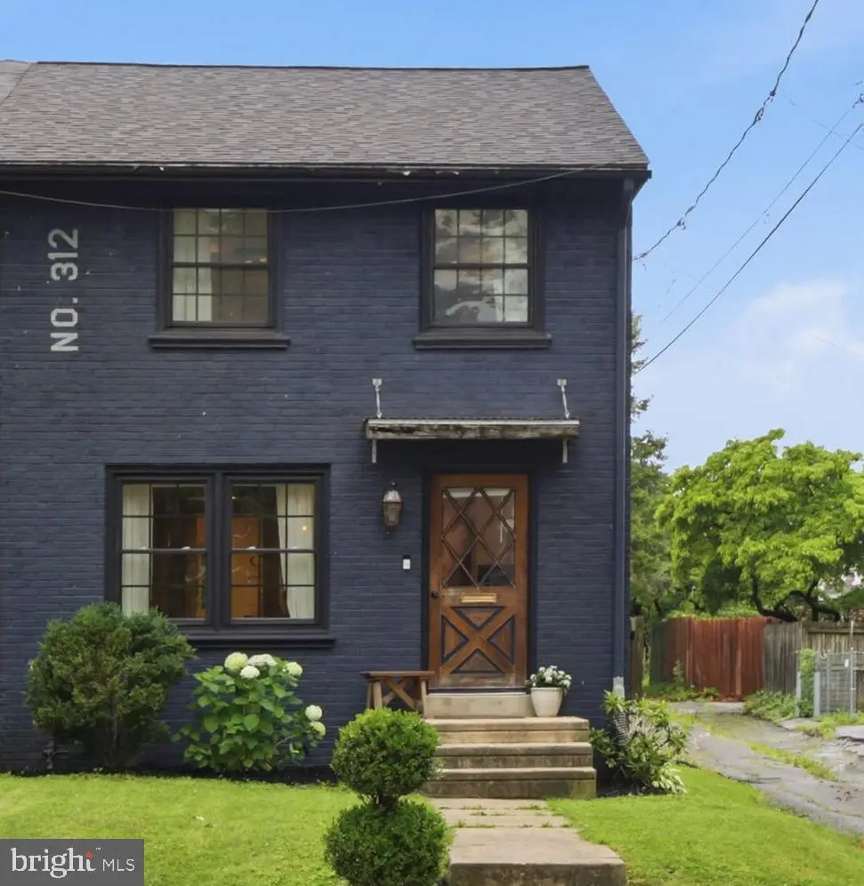 312 N Broad St, Lancaster, PA 17602 - #1