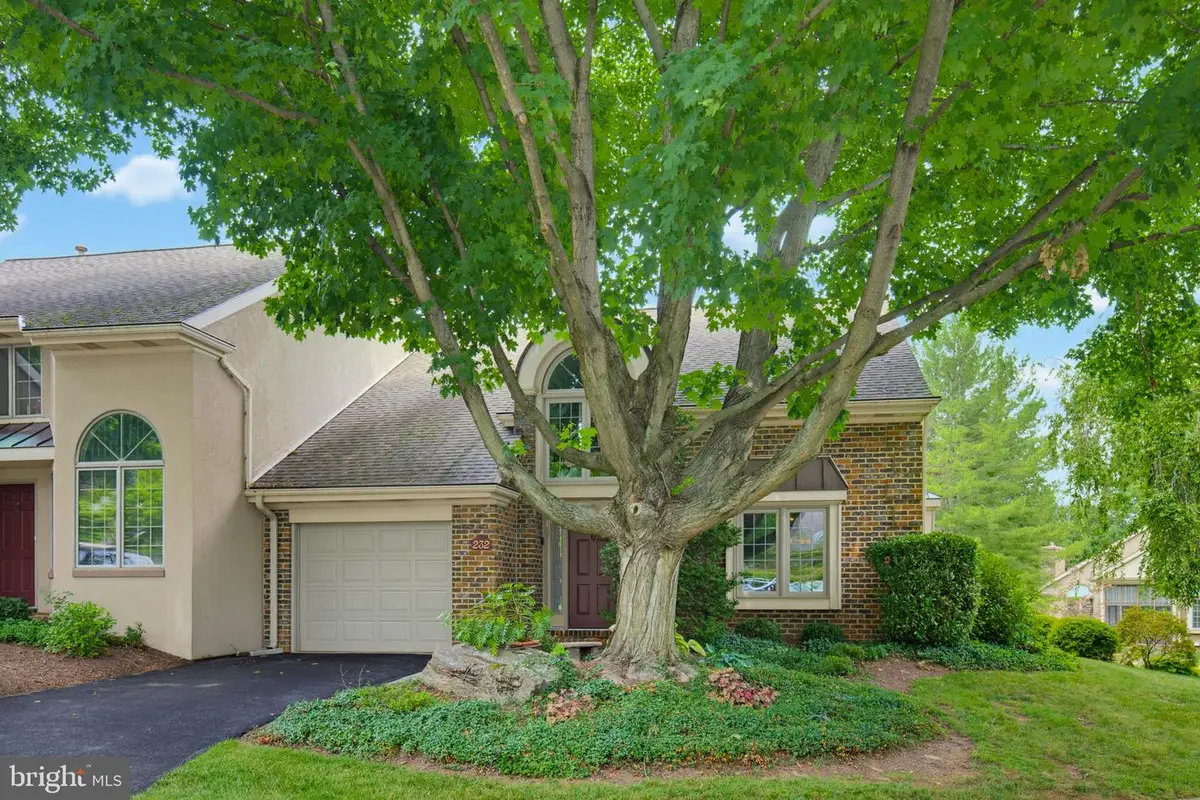 232 Willow Valley Dr, Lancaster, PA 17602 - #1