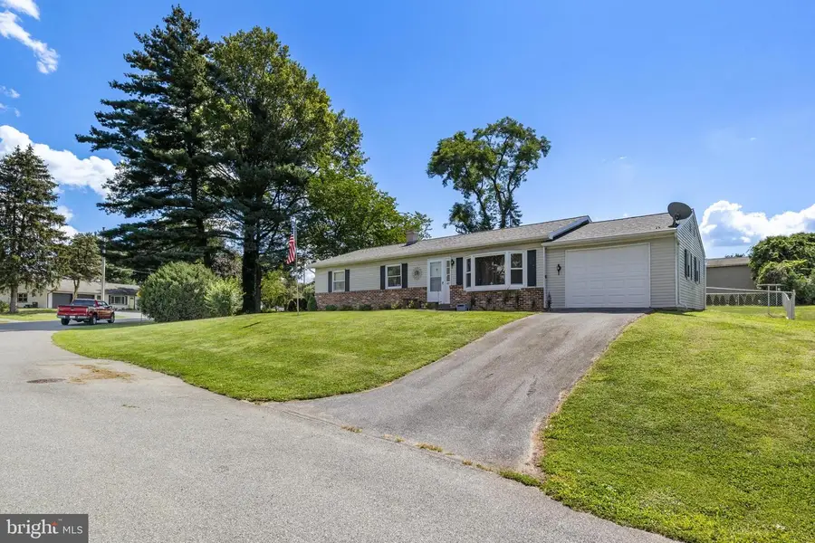 49 Vista Dr, Marietta, PA 17547 - #2