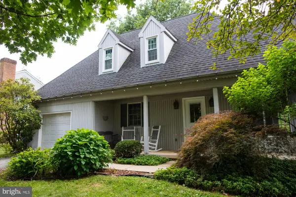 24 Strawberry Ln, LANCASTER, PA 17602