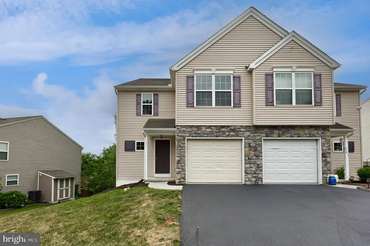 212 Eagle Dr, Ephrata, PA 17522 - #1