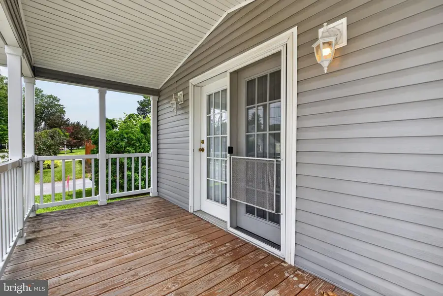 14 E Locust St, Brownstown, PA 17580 - #3