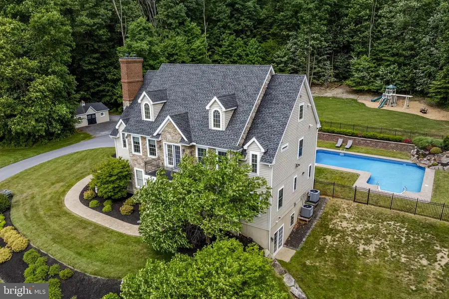 5611 Meadeville Rd, Gap, PA 17527 - #2