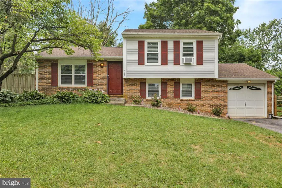 105 Autumn Dr, Lititz, PA 17543 - #3