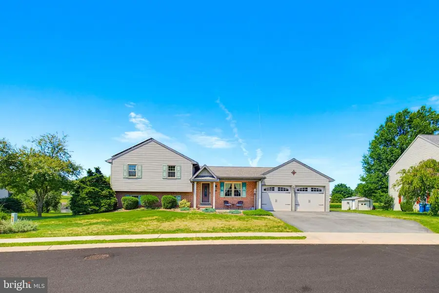 110 S Aspen Dr, Mount Joy, PA 17552 - #3