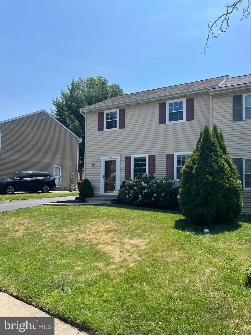 306 Dohner Dr, Lancaster, PA 17602 - #2