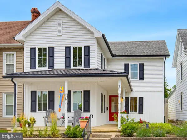 20 Willow St, LITITZ, PA 17543