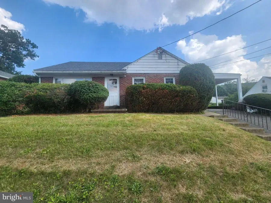 465 Lincoln Ave, Ephrata, PA 17522 - #2